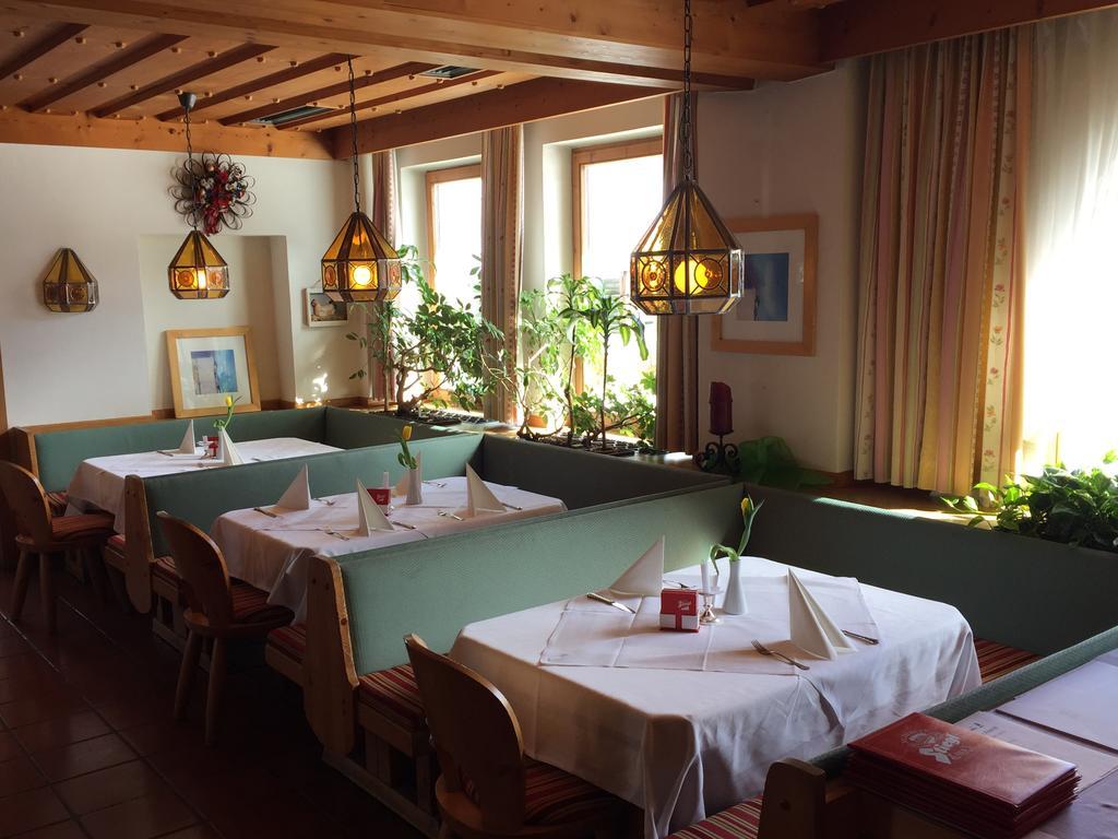 Landgasthof Knappenstuben Fieberbrunn Exterior foto