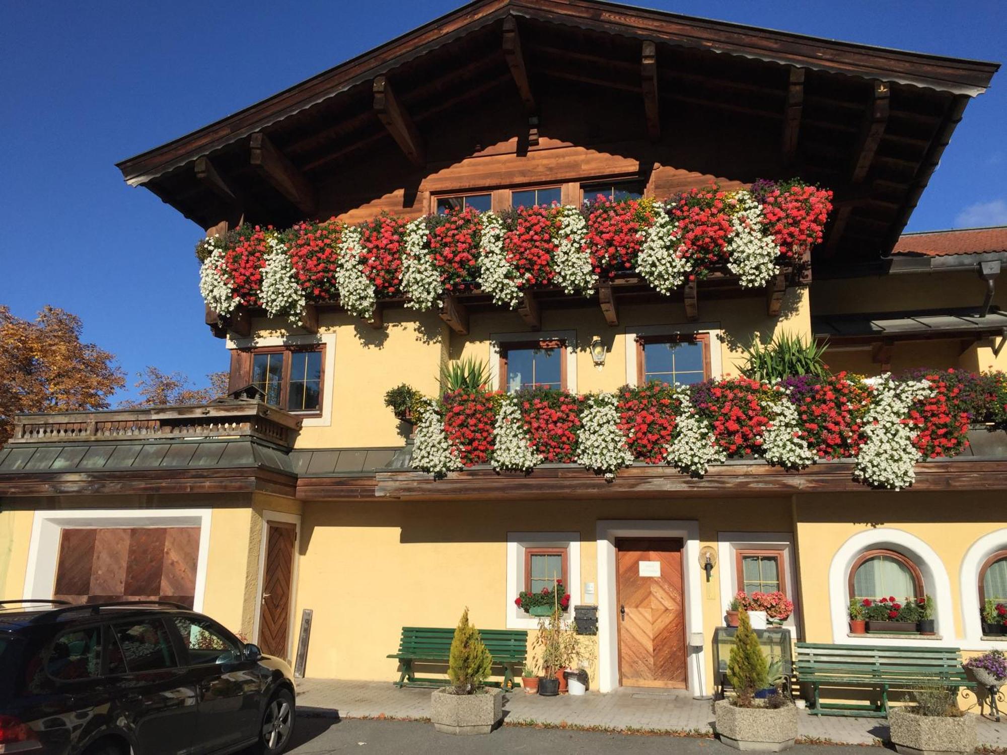Landgasthof Knappenstuben Fieberbrunn Exterior foto